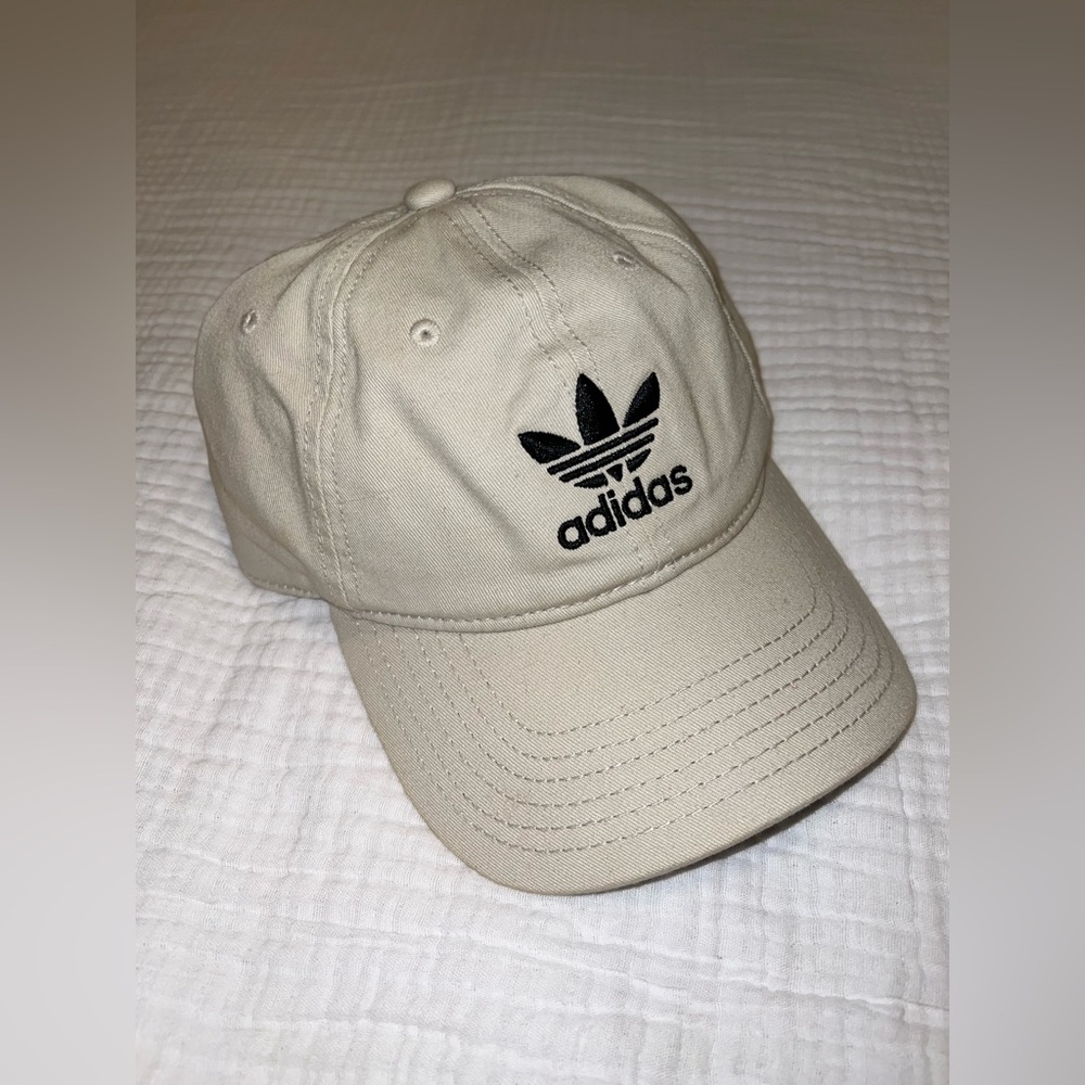 SOLD - Adidas Black and Cream Cap - Picture 3 of 10
